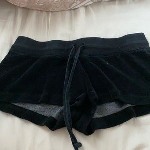 Black hardtails shorts